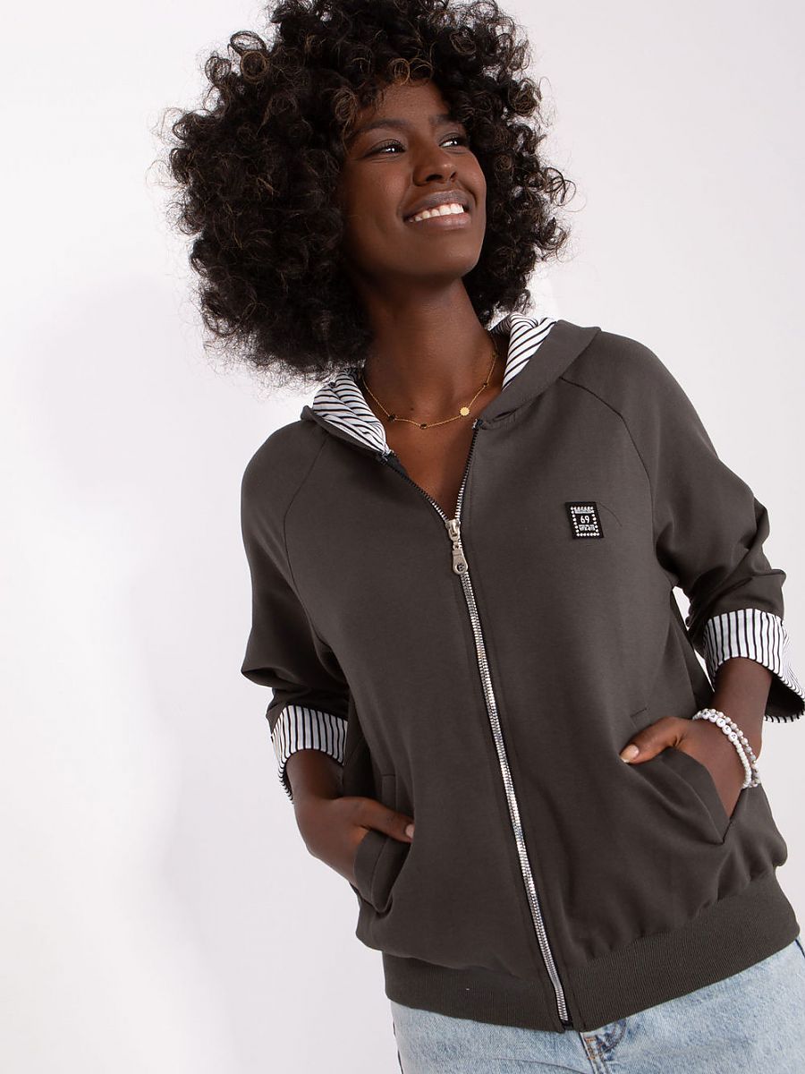  Sweatshirt model 185940 Relevance 