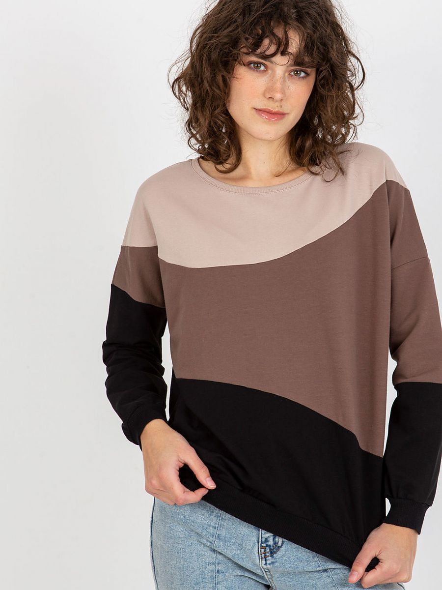  Sweatshirt model 185959 Relevance 