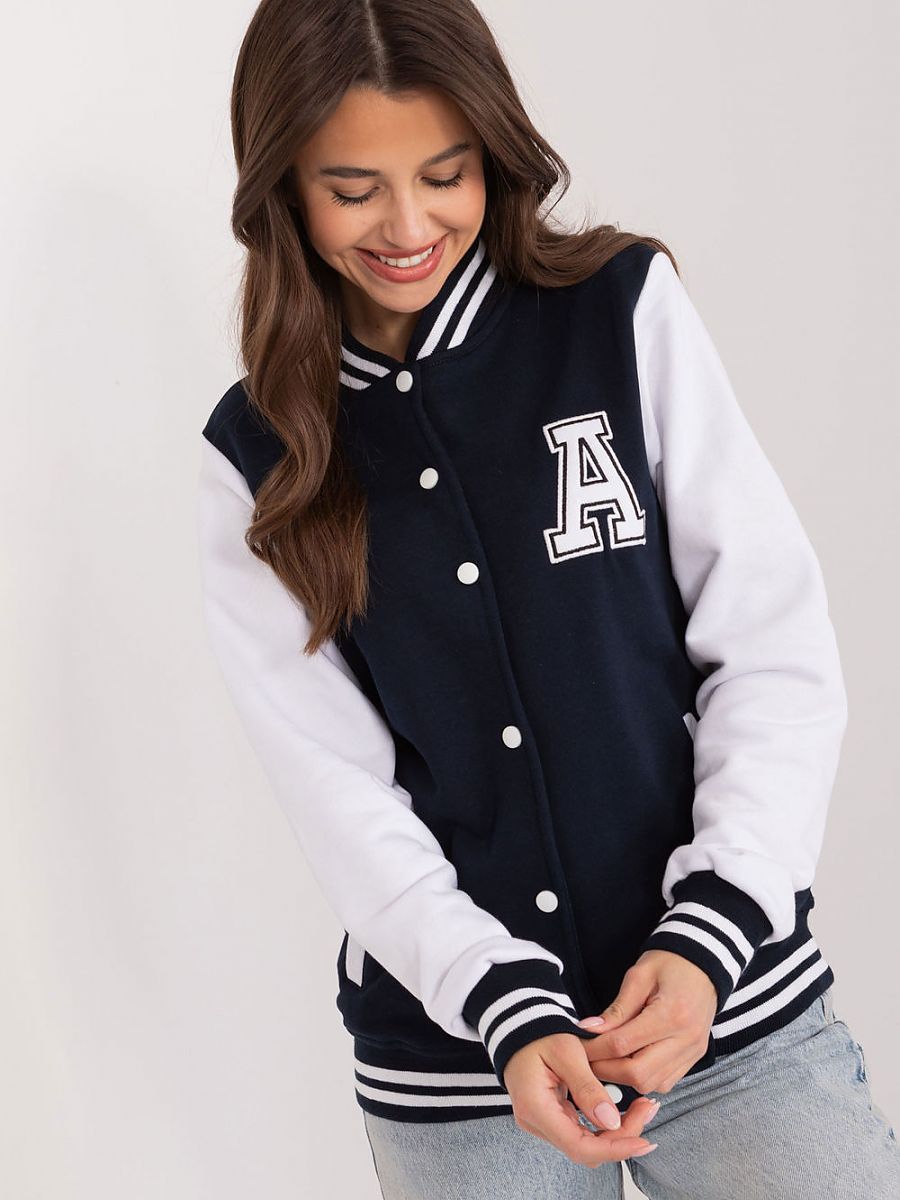  Sweatshirt model 192369 Relevance 