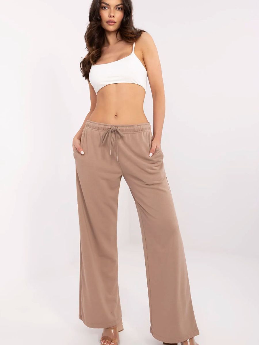  Tracksuit trousers model 210621 Relevance 