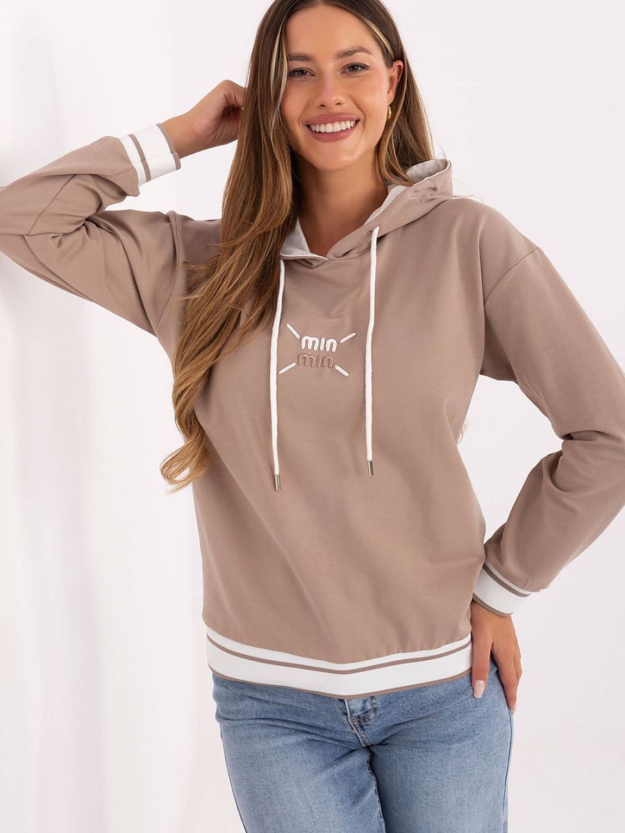  Sweatshirt model 217027 Relevance 