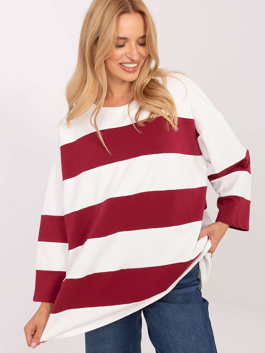  Sweatshirt model 217029 Relevance 