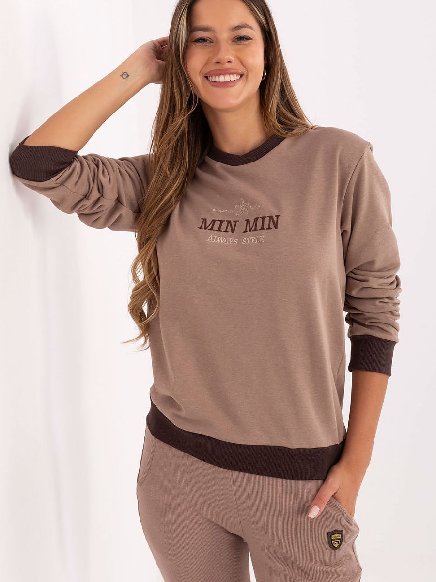  Sweatshirt model 217305 Relevance 