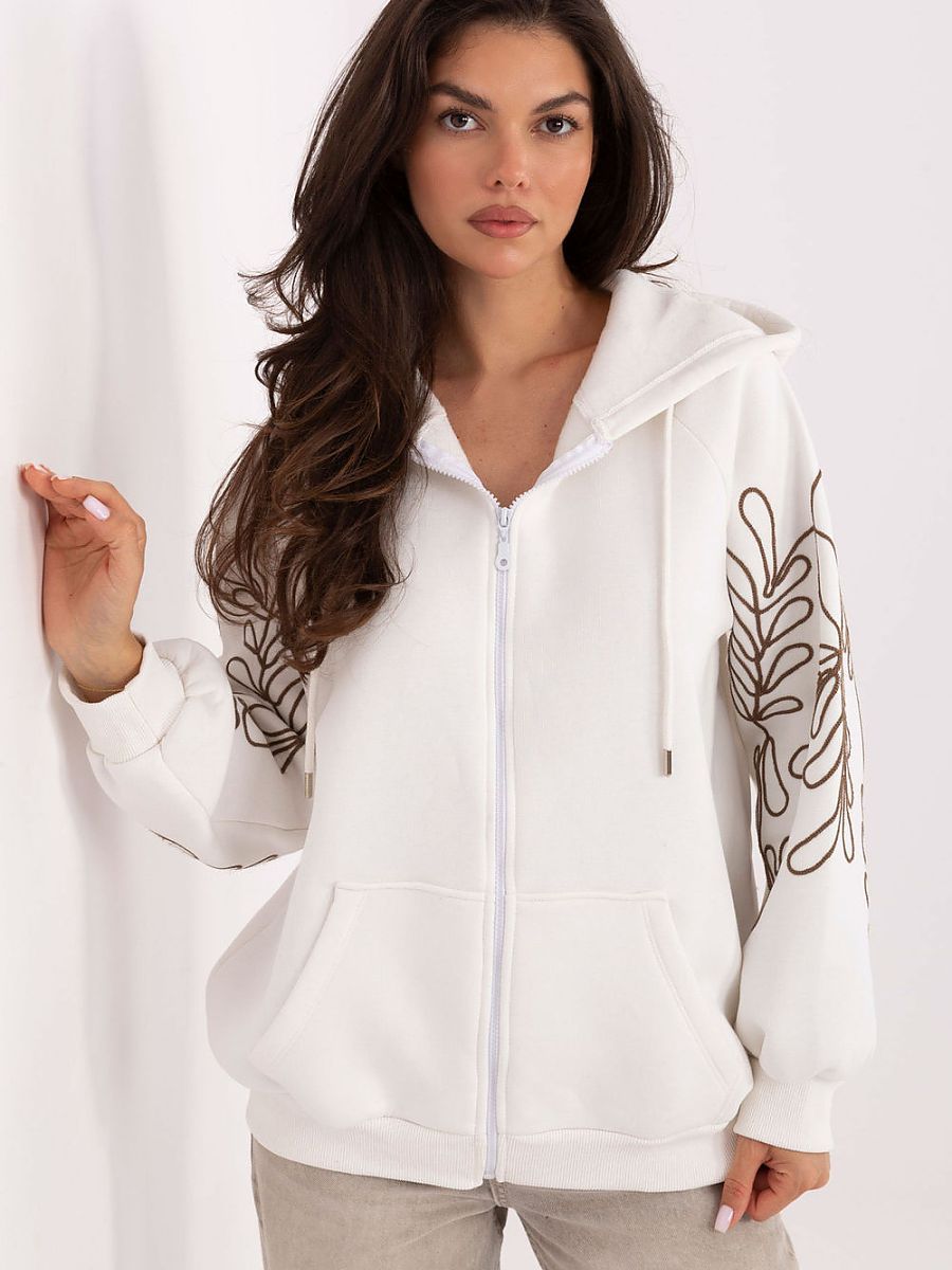  Sweatshirt model 218249 Relevance 