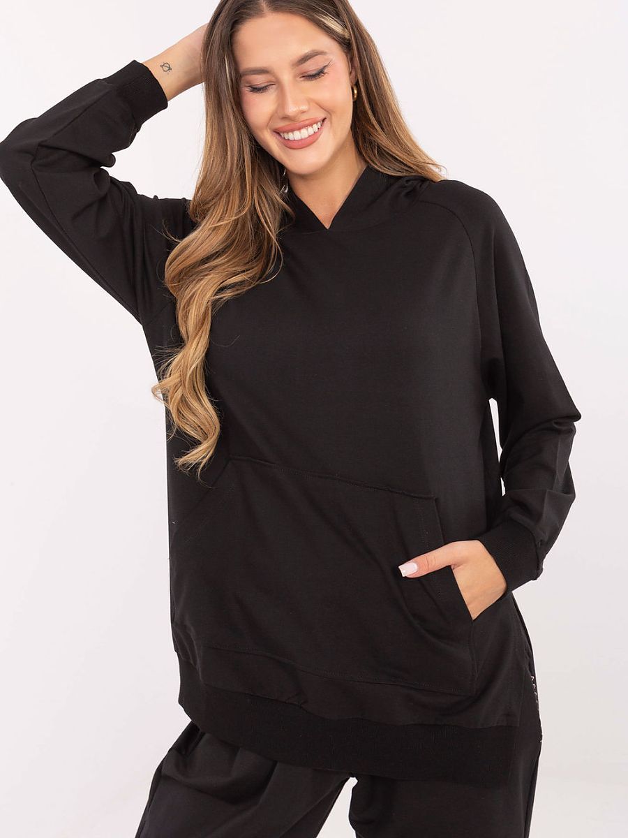  Sweatshirt model 218622 Relevance 