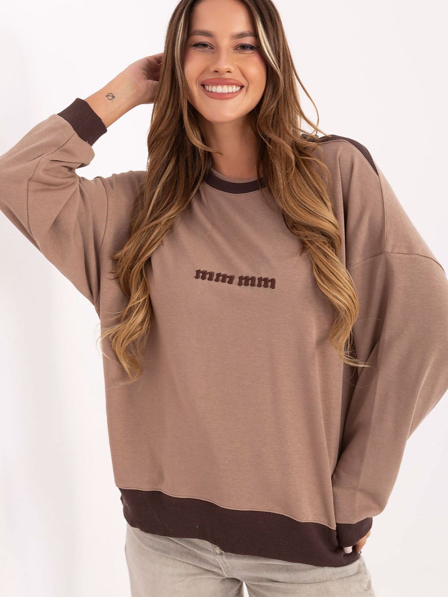  Sweatshirt model 218851 Relevance 
