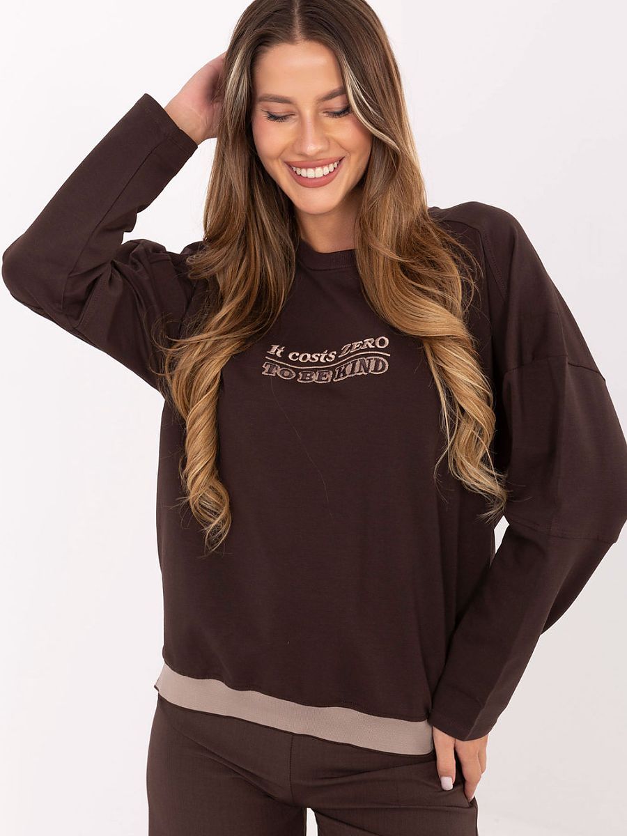  Sweatshirt model 219439 Relevance 