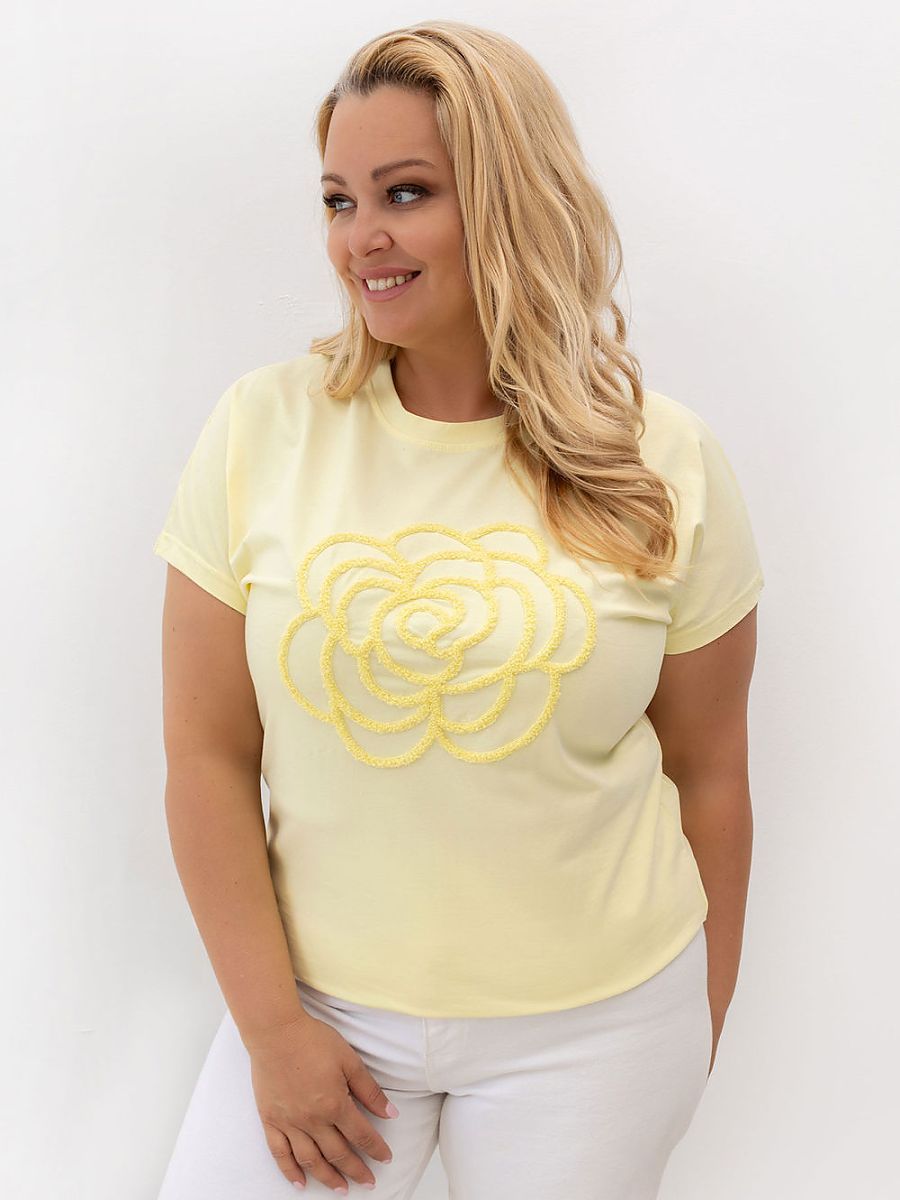  Plus size T-shirt model 230449 Relevance 