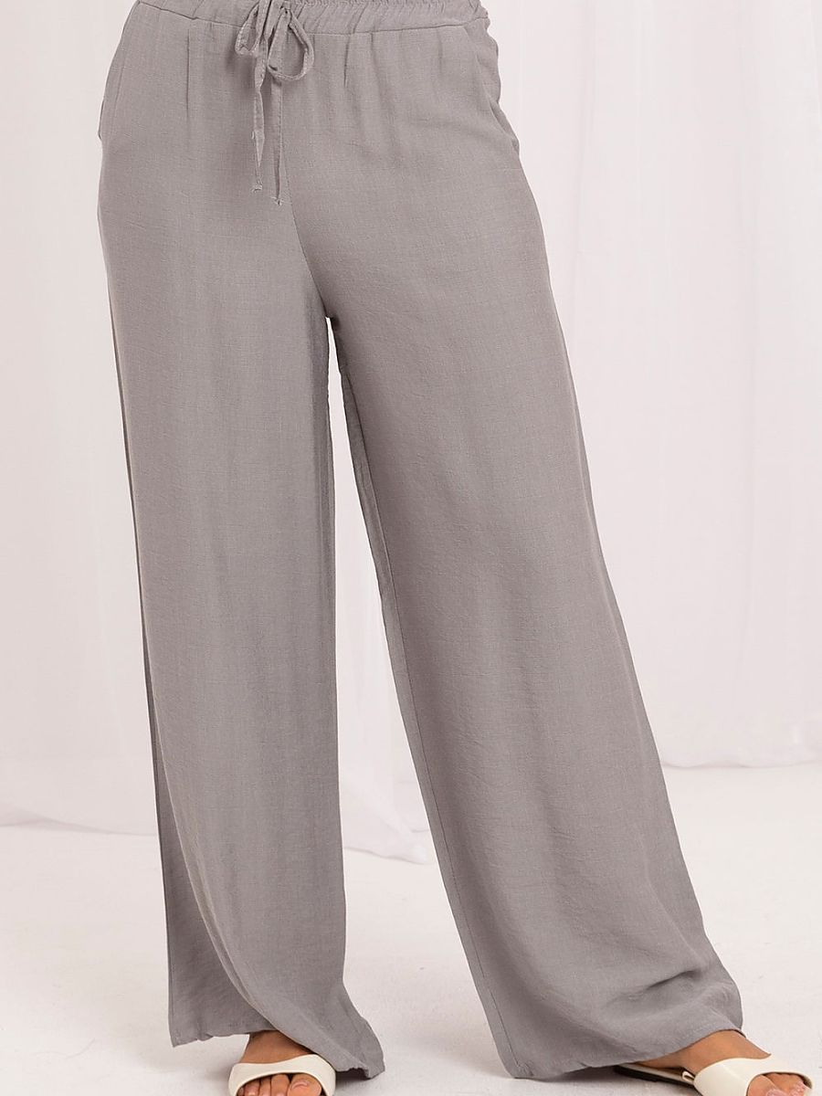  Women trousers model 229945 Italy Moda 