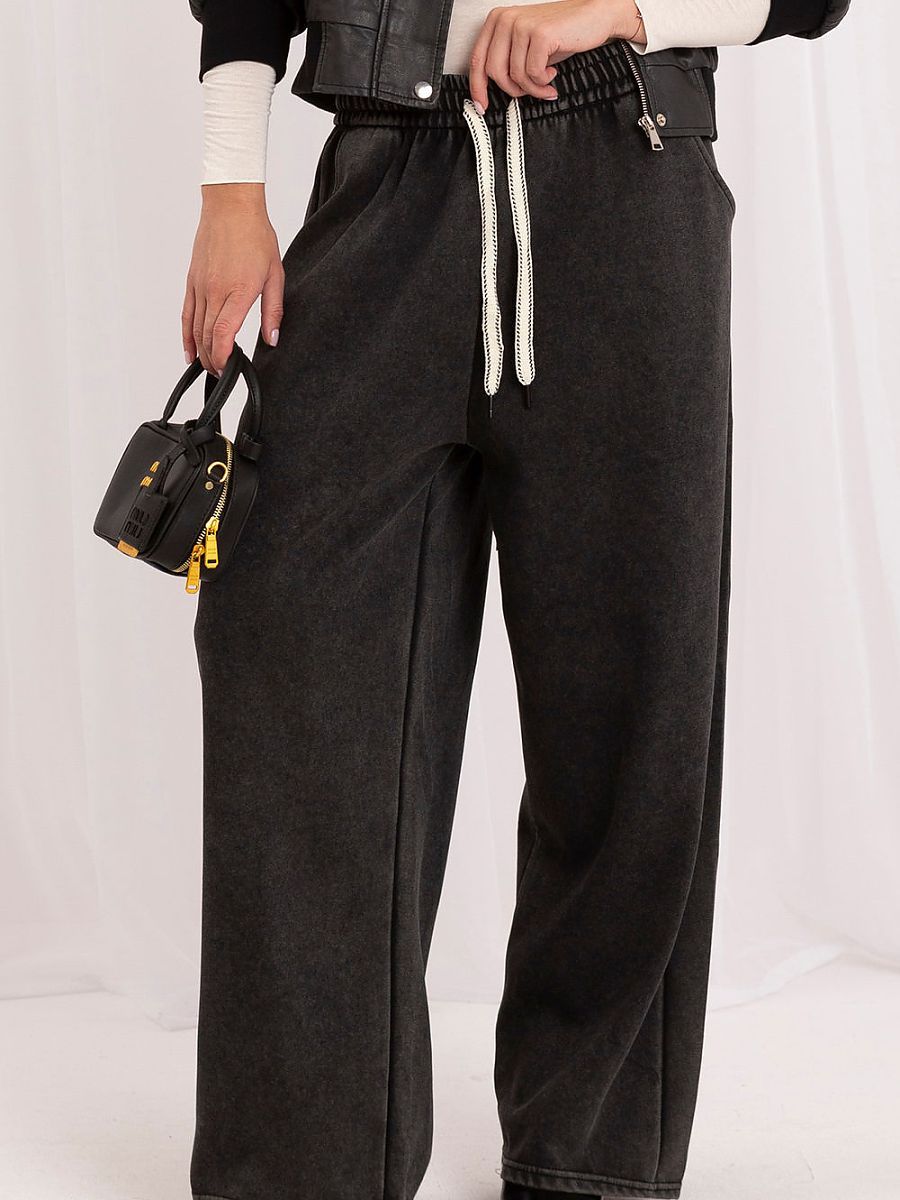  Tracksuit trousers model 230893 Italy Moda 