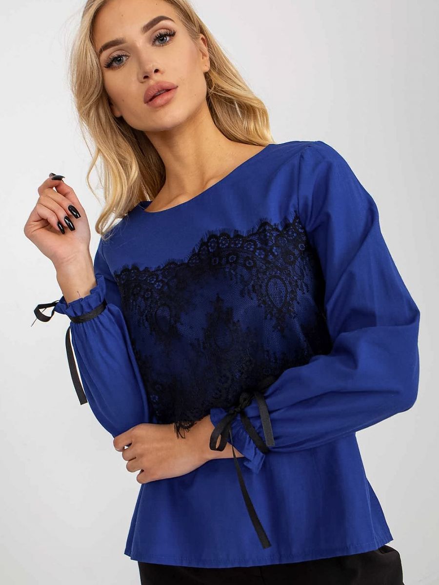  Blouse model 174946 Lakerta 