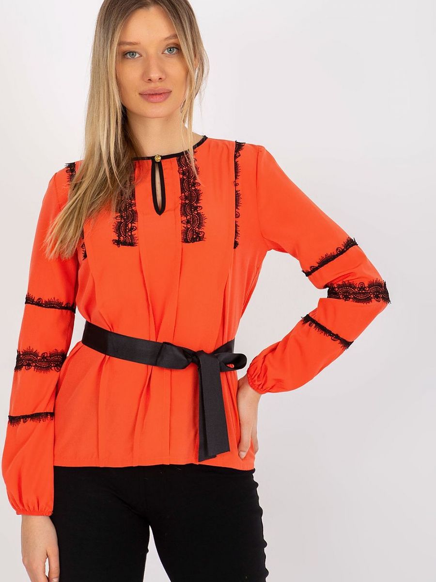  Blouse model 176736 Lakerta 