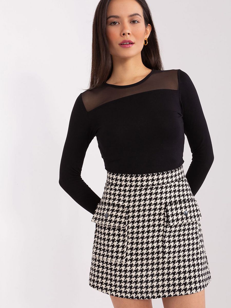  Short skirt model 188784 Lakerta 