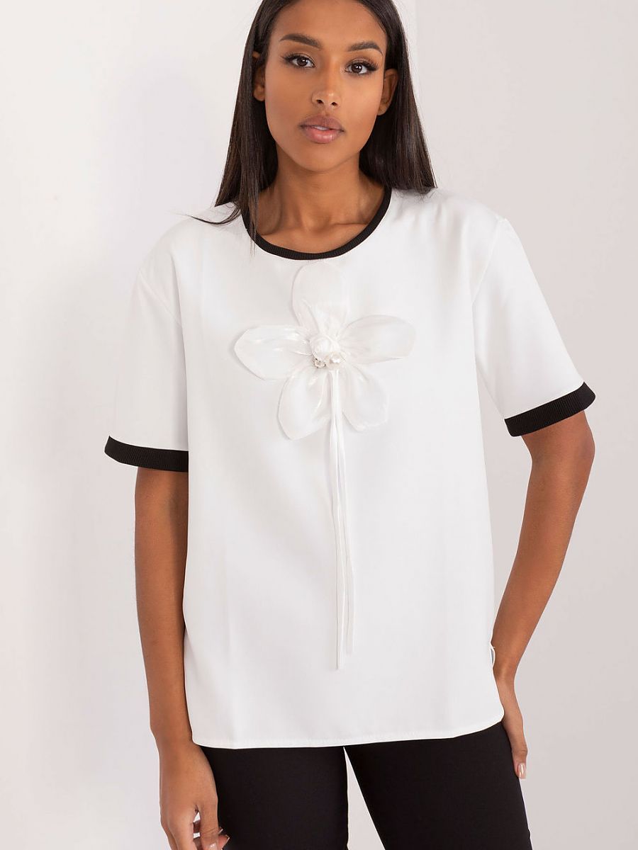  Blouse model 197053 Lakerta 
