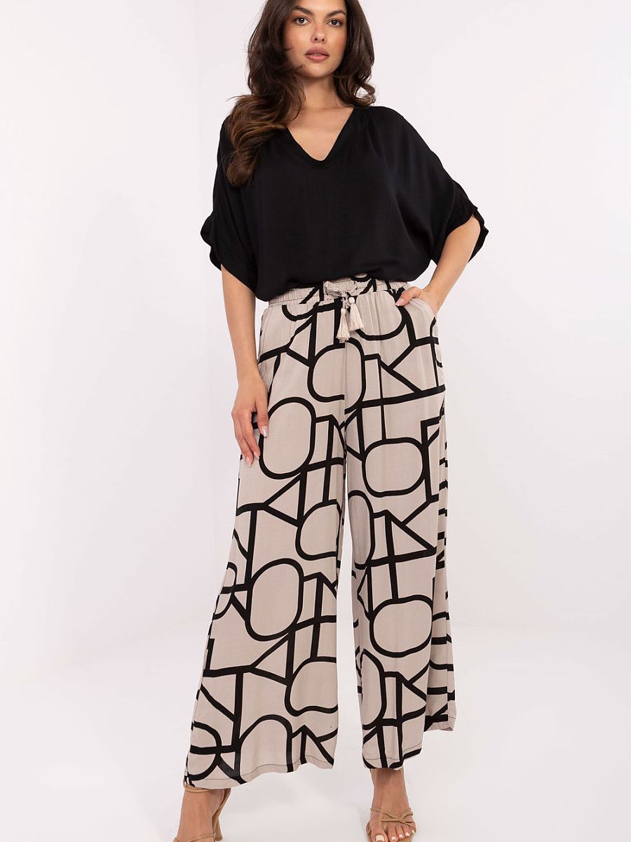  Women trousers model 215117 Sublevel 