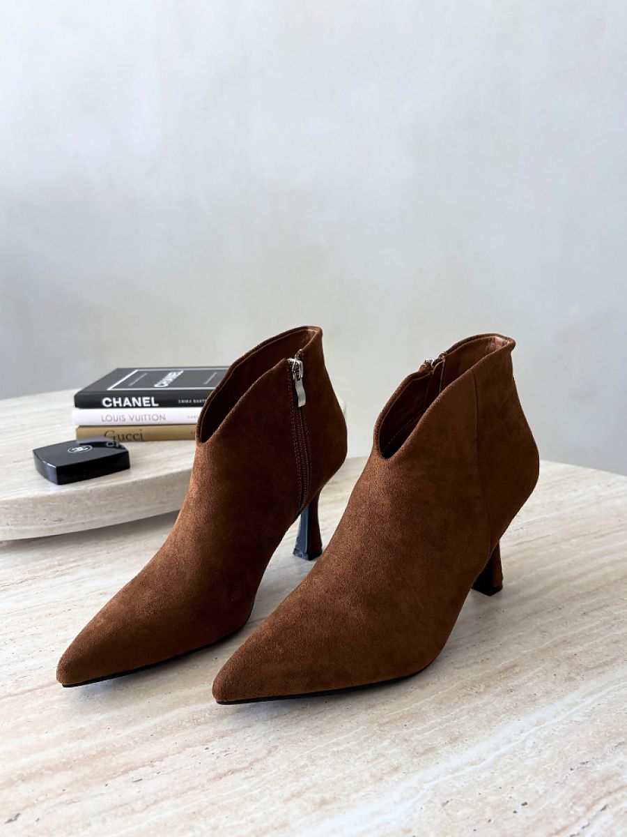  Heel boots model 230935 Step in style 