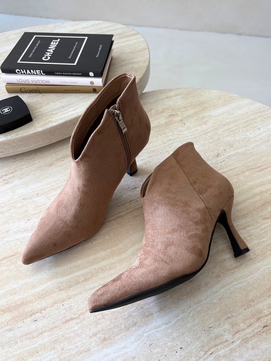  Heel boots model 230937 Step in style 